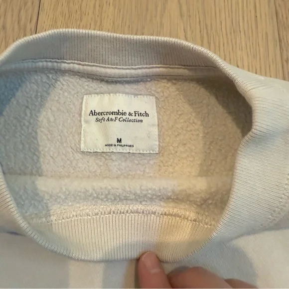 A&F Ski Destination Vintage Sunday Crew Sweatshirt - Picture 4 of 6